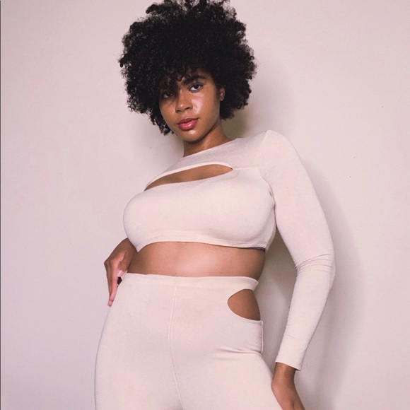 Other - Women’s Y2K BEIGE cut out matching set